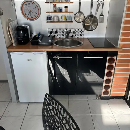 Le Phare Des Barges *